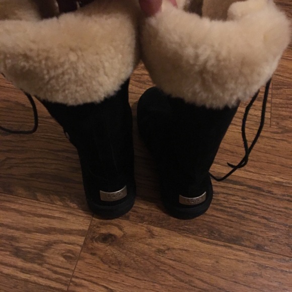 ⚪️ UGG’s!!!!  Black Suede with Fur ⚪️ - Picture 3 of 8